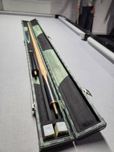 Load image into Gallery viewer, &quot;Green Wave&quot; Cue and Case Bundle
