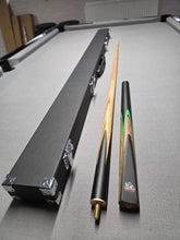 Load image into Gallery viewer, Spartan Cue and Case bundle
